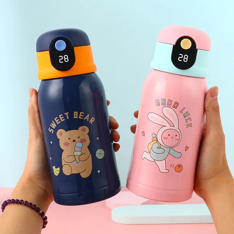 Stainless Steel Digital Smart LED Temperature Display Insulated Vacuum Flask with Sleeve, Straw, and Lid, 580ml - WBS0032