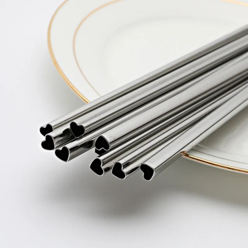 RSS0001 Premium Reusable Heart Shape Metal Drinking Straws - Stainless Steel 304, Perfect for Drinks